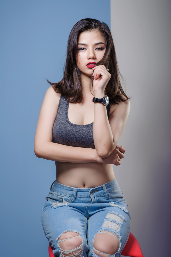 姜漢娜電影《純真時(shí)代》在線觀看