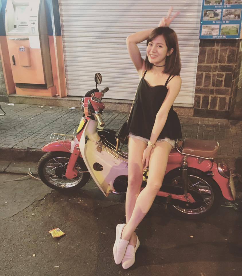 百合高潮h跪趴擴張調教噴水